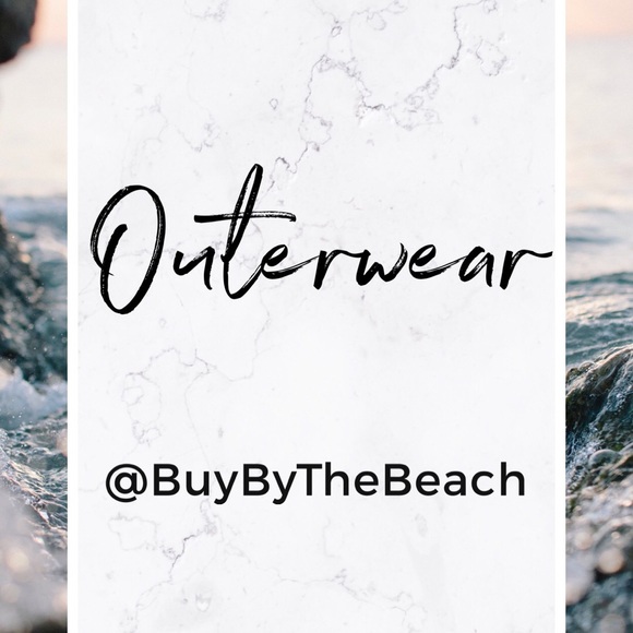 Outerwear ❤️ - Picture 1 of 1